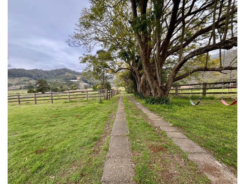 00 House – Crossmaglen Road, Bonville NSW 2441