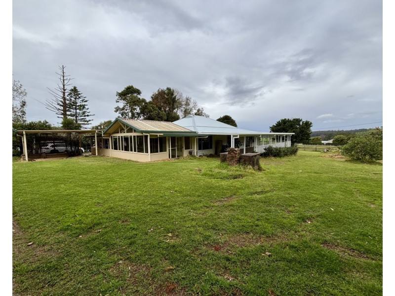 00 House – Crossmaglen Road, Bonville NSW 2441