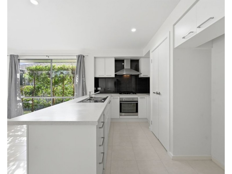 4 April Street, Sandy Beach NSW 2456