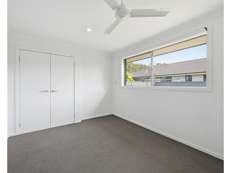 4 April Street, Sandy Beach NSW 2456