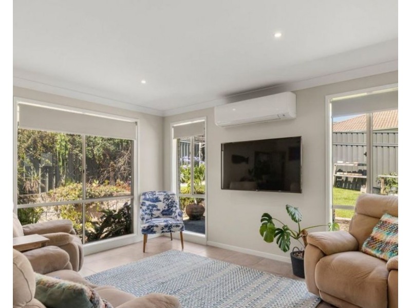 4 Oceanic Drive, Sandy Beach NSW 2456