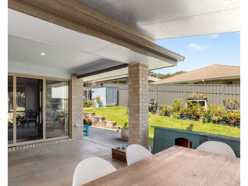 4 Oceanic Drive, Sandy Beach NSW 2456