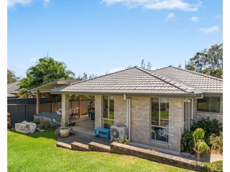 4 Oceanic Drive, Sandy Beach NSW 2456