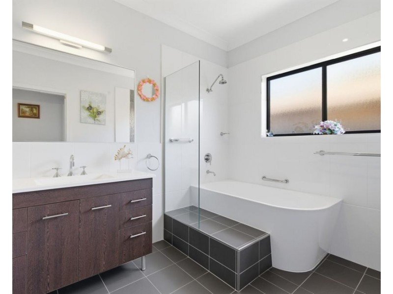 6 Mimiwali Drive, Bonville NSW 2441