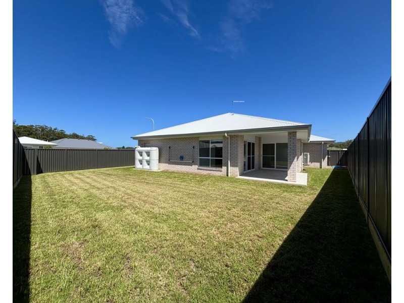 10 Basil Street, Moonee Beach NSW 2450
