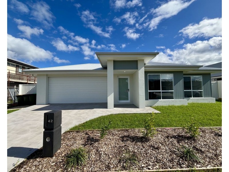 42 Grouper Crescent, Moonee Beach NSW 2450