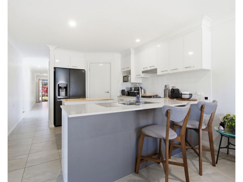 15-15A Sunshine Circuit, Emerald Beach NSW 2456