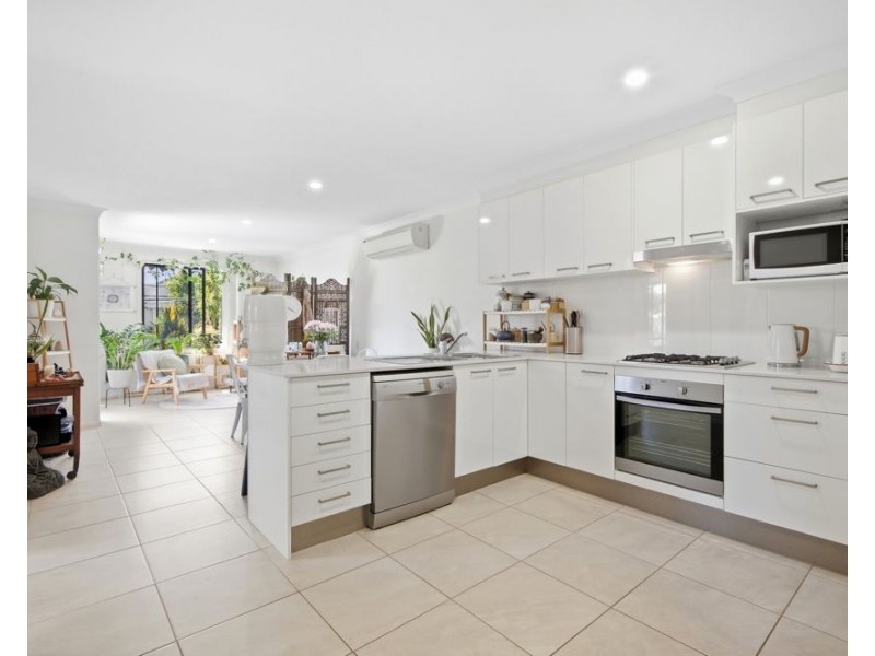 11-11A Seabeach Street, Sandy Beach NSW 2456