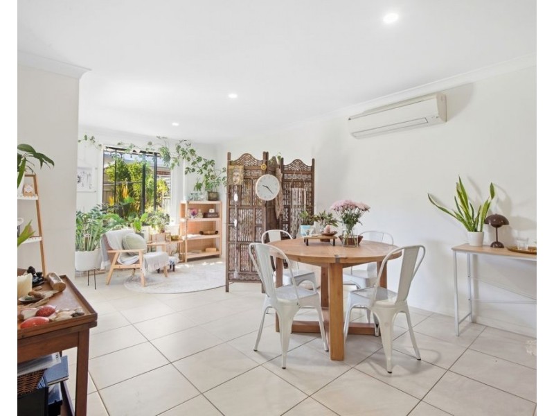 11-11A Seabeach Street, Sandy Beach NSW 2456