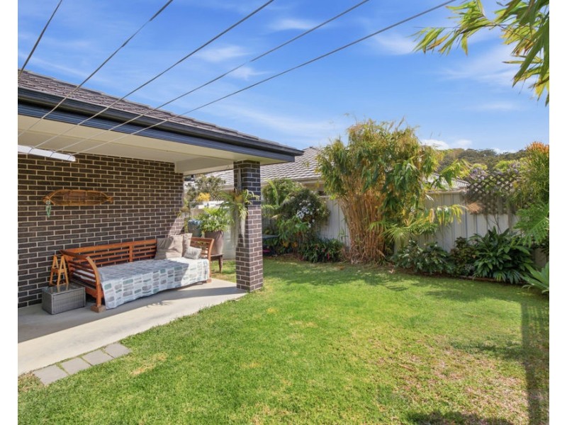 11-11A Seabeach Street, Sandy Beach NSW 2456