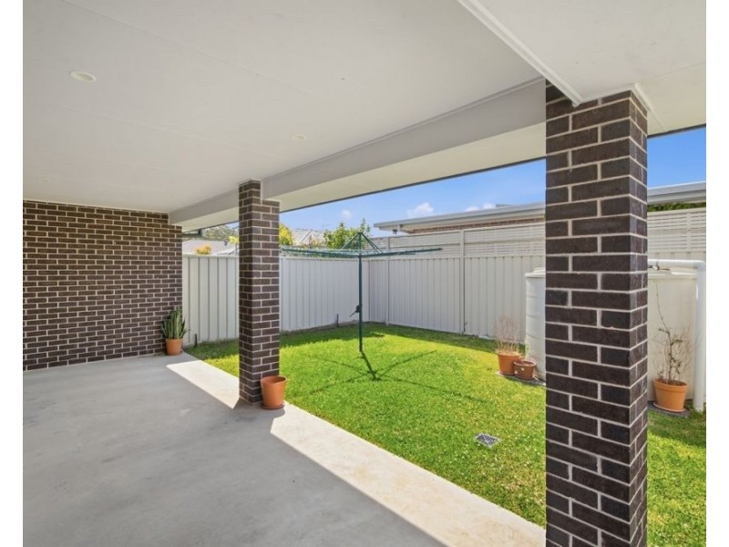 11-11A Seabeach Street, Sandy Beach NSW 2456