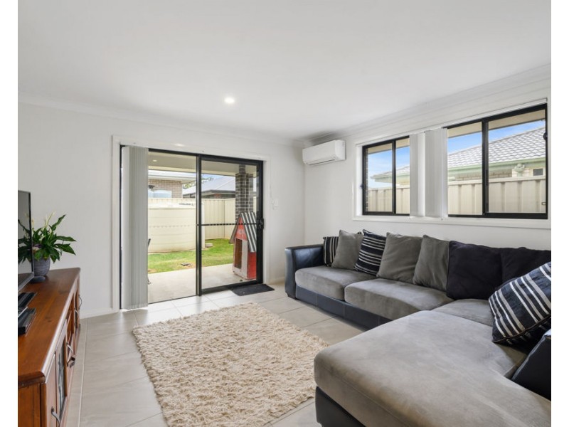 11-11A Seabeach Street, Sandy Beach NSW 2456