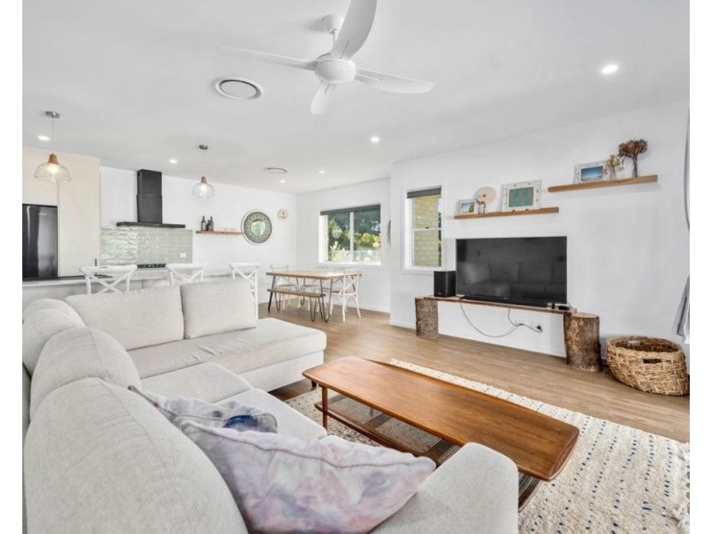 30 Sunshine Circuit, Emerald Beach NSW 2456