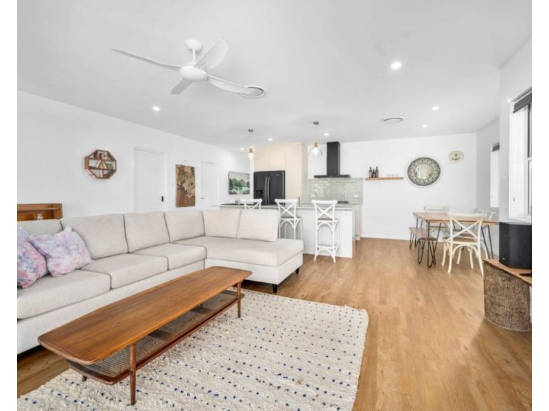 30 Sunshine Circuit, Emerald Beach NSW 2456