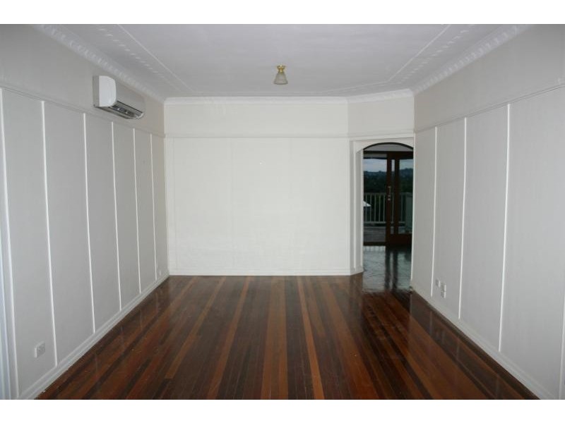 240 Rode Road, Wavell Heights QLD 4012