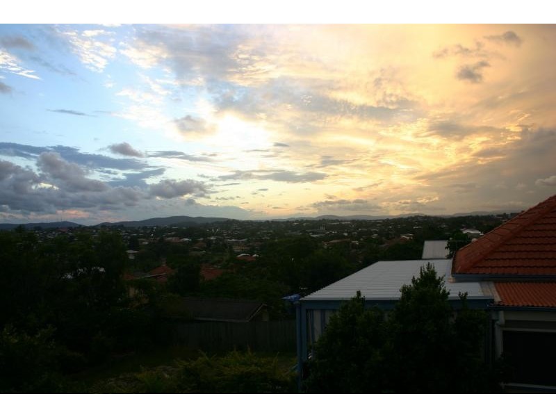 240 Rode Road, Wavell Heights QLD 4012