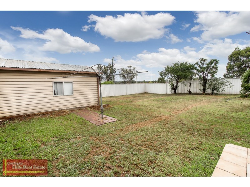 25 Kenneth Crescent, Dean Park NSW 2761