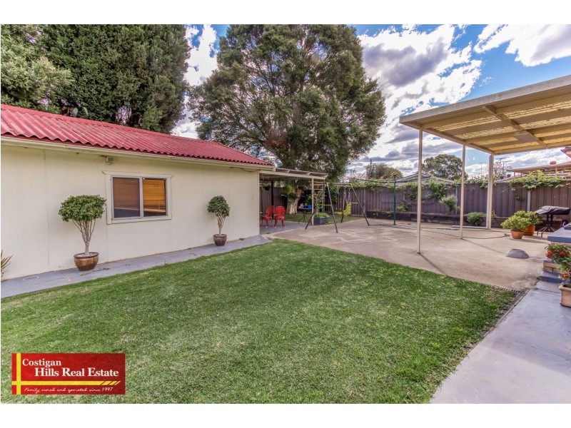 2 Rickard Road, Quakers Hill NSW 2763