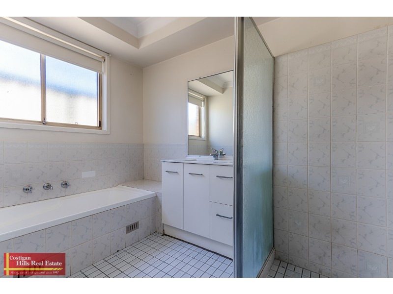 11 Romley Crescent, Oakhurst NSW 2761