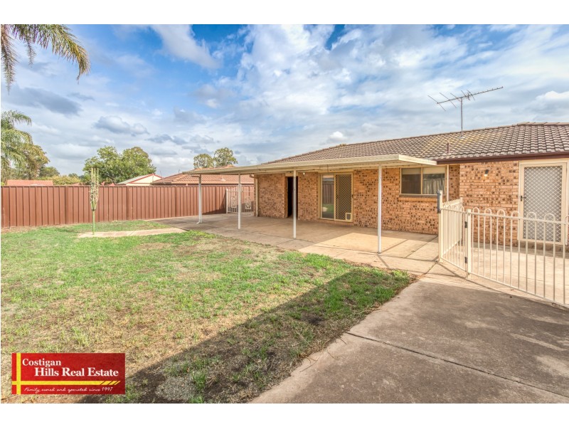 11 Romley Crescent, Oakhurst NSW 2761