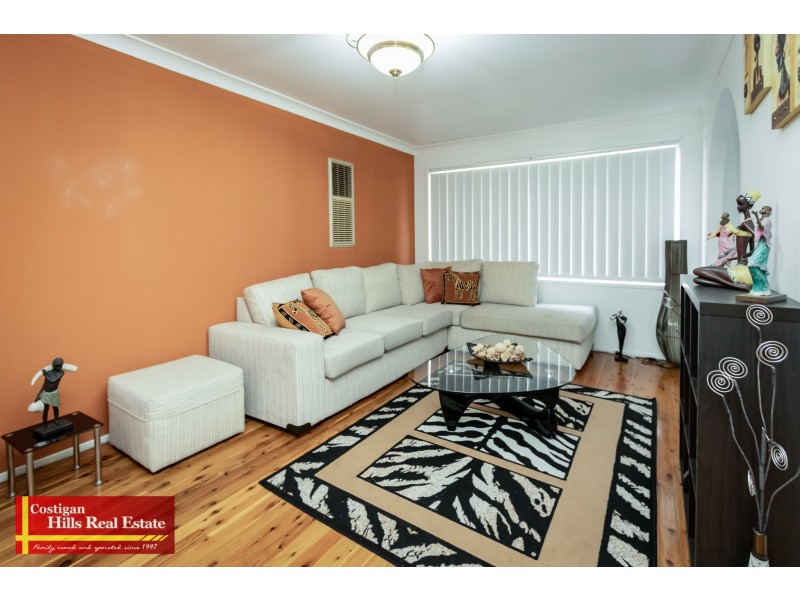 8 Selwyn Place, Quakers Hill NSW 2763