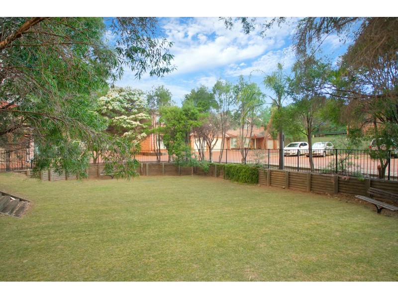 11/16 Hillcrest Road, Quakers Hill NSW 2763