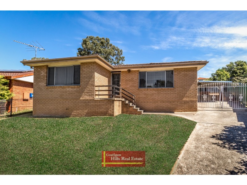 4 Marx Place, Quakers Hill NSW 2763