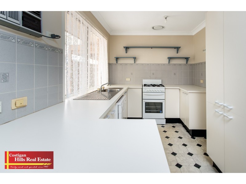 10 Crispin Place, Quakers Hill NSW 2763