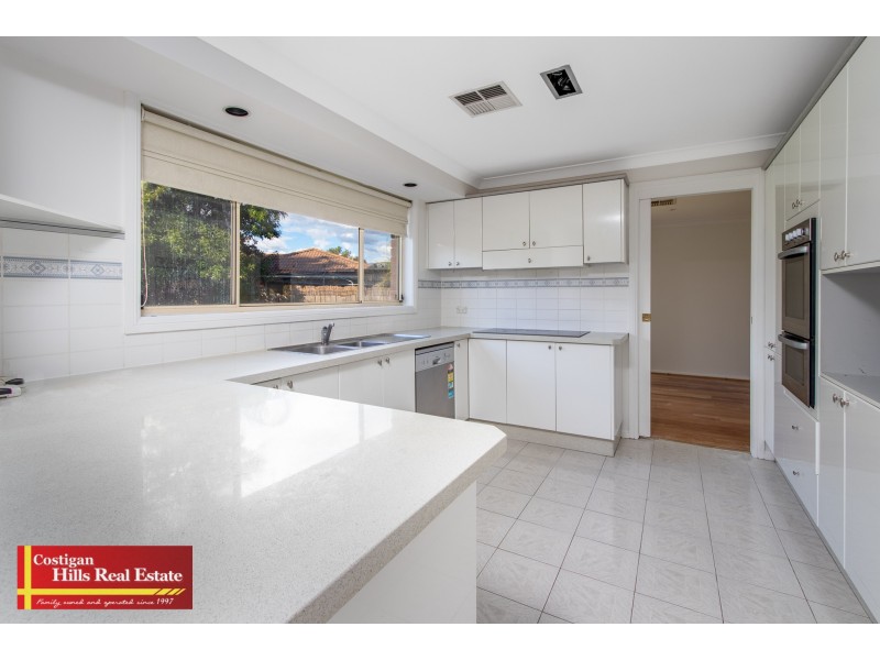 12 Flax Place, Quakers Hill NSW 2763