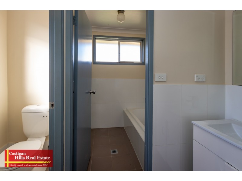 9 Magyar Place, Oakhurst NSW 2761