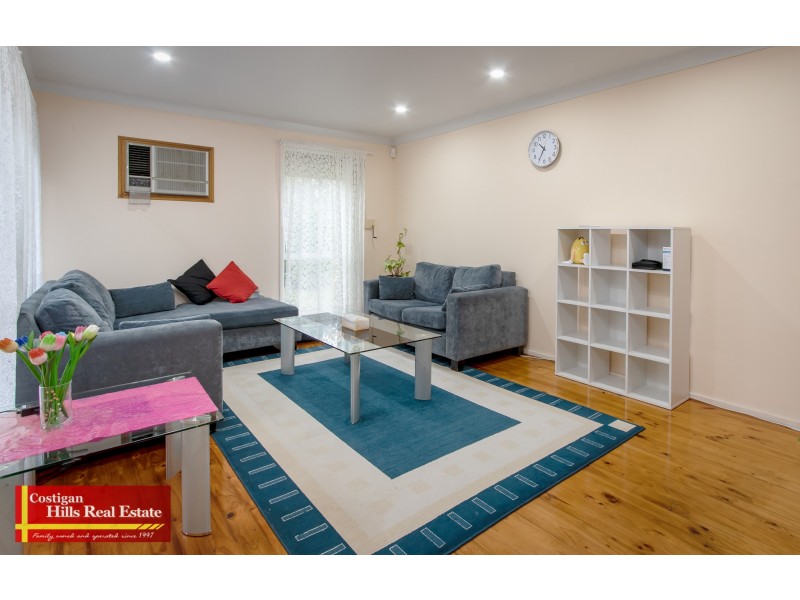 17 Tallagandra Drive, Quakers Hill NSW 2763