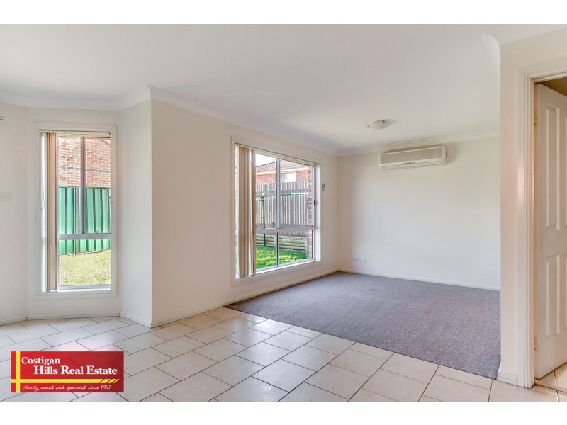 2/220 Farnham Road, Quakers Hill NSW 2763
