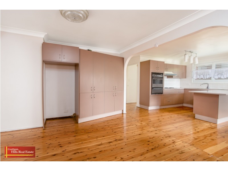 8 Selwyn Place, Quakers Hill NSW 2763