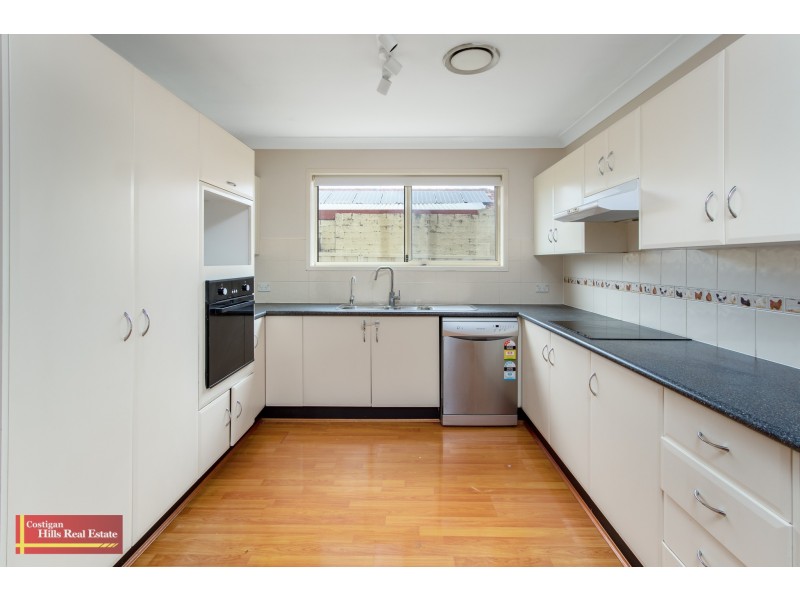 8A Sapphire Circuit, Quakers Hill NSW 2763