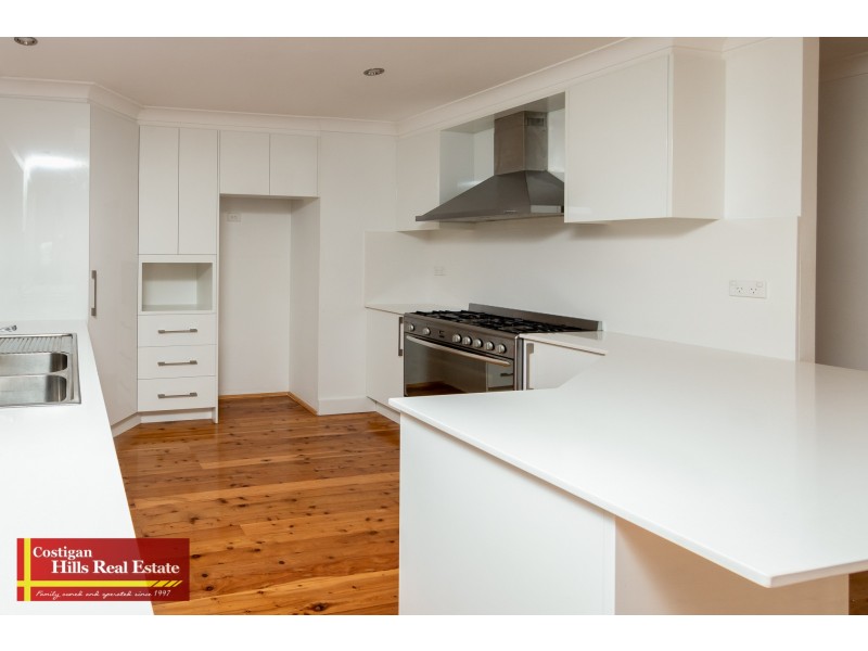 8 Marx Place, Quakers Hill NSW 2763