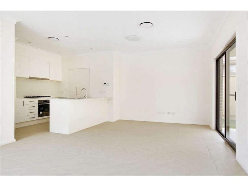 4/50 Farnham Road, Quakers Hill NSW 2763