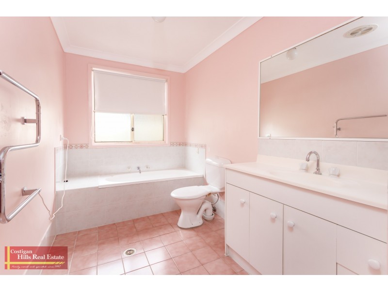 32 Molong Street, Quakers Hill NSW 2763