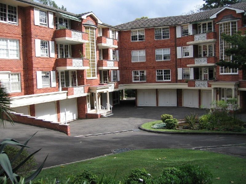 8/6 Larkin Street, Roseville NSW 2069