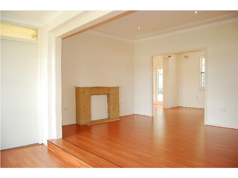 359 Eastern Valley Way, Castle Cove NSW 2069