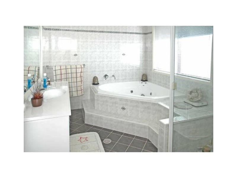 40 Tallowood Way, Frenchs Forest NSW 2086