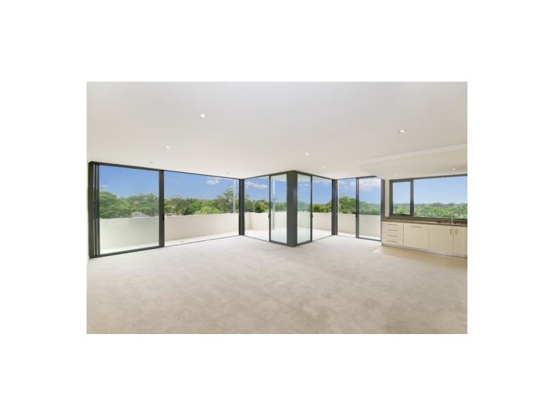 2 A Eulbertie Avenue, Warrawee NSW 2074