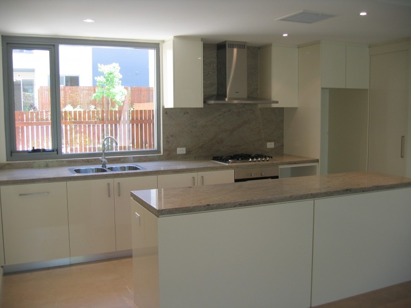 2 Eulbertie Avenue, Warrawee NSW 2074