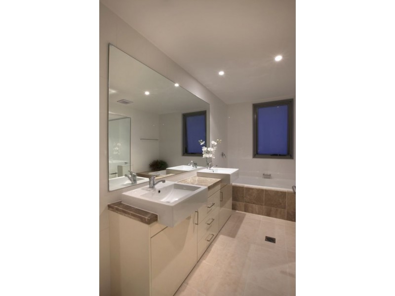 D302/2A Eulbertie Avenue, Warrawee NSW 2074