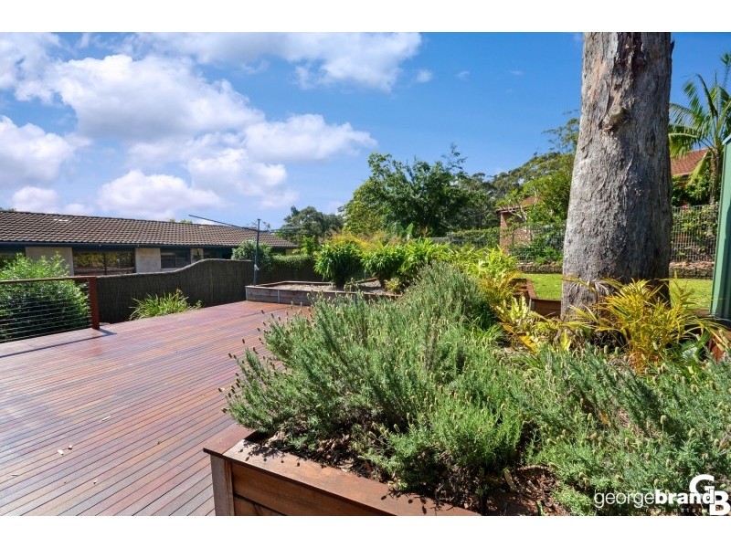 35 Cabbage Tree Ave, Avoca Beach NSW 2251