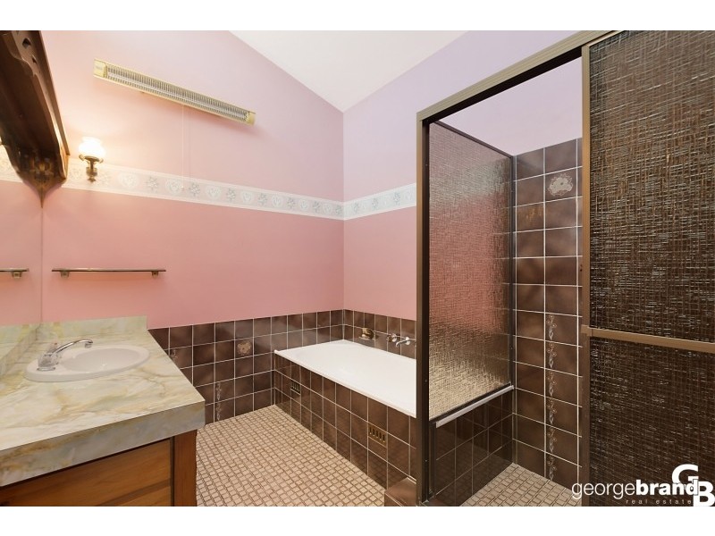 27 Circulo Drive, Copacabana NSW 2251