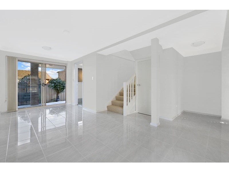 13/4-6 Webb St, East Gosford NSW 2250