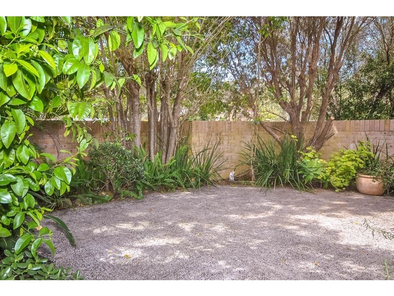 1/176 The Round Dr, Avoca Beach NSW 2251