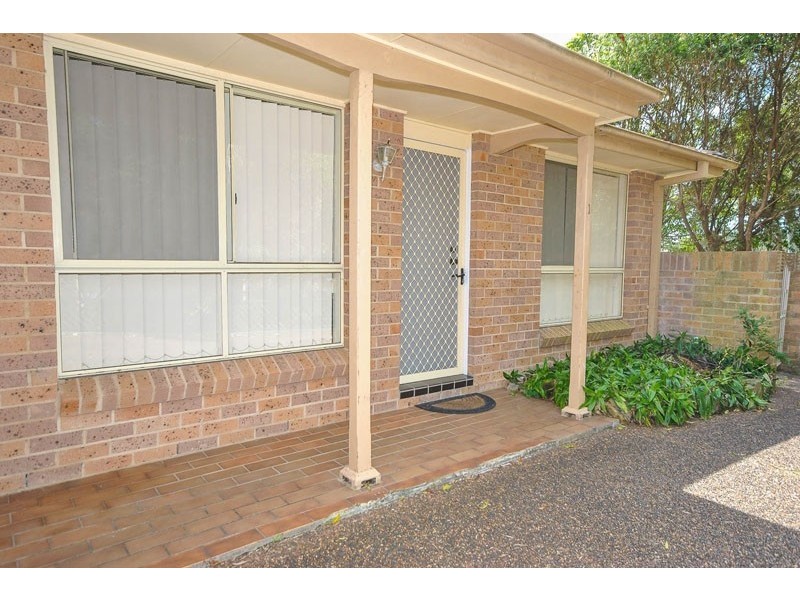 1/176 The Round Dr, Avoca Beach NSW 2251