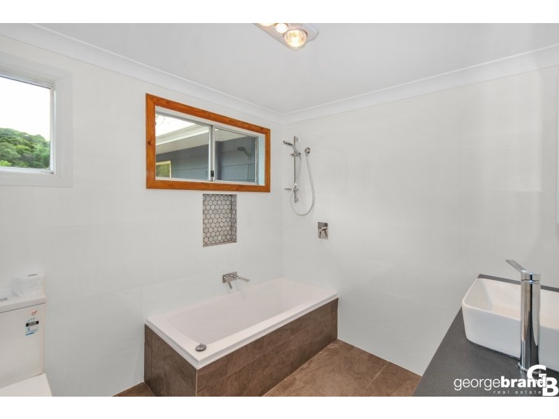 17 Chico Street, Copacabana NSW 2251