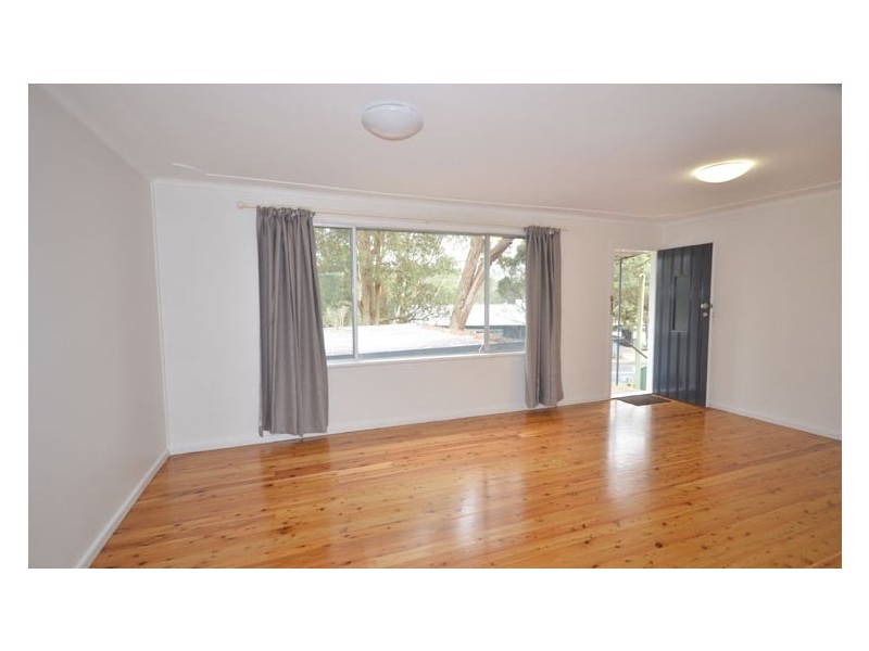90 The Round Drive, Avoca Beach NSW 2251
